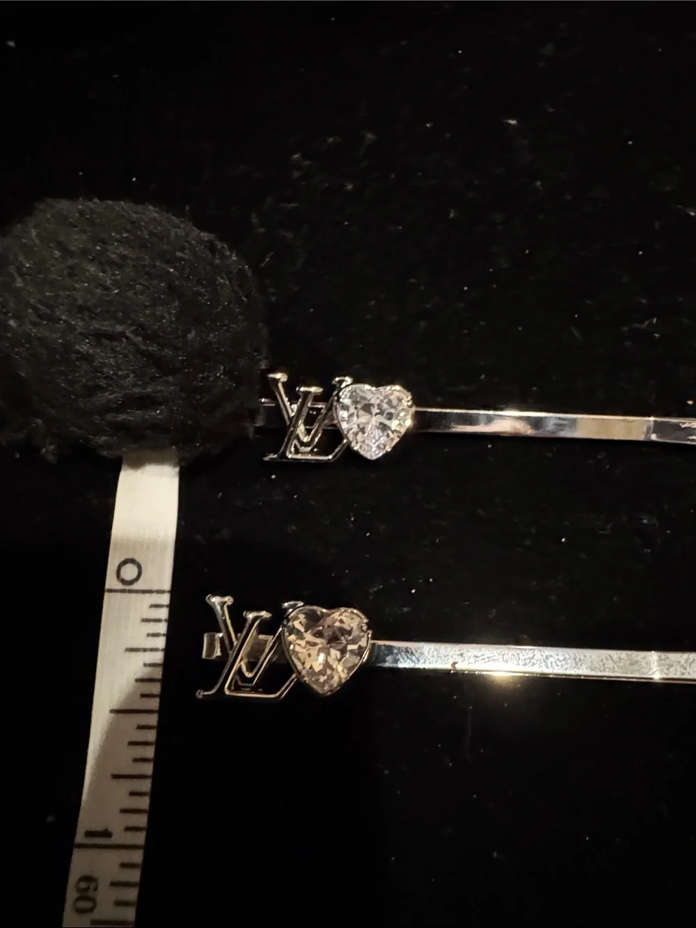 LV Fashion Silver & Bling Heart Hair Pin